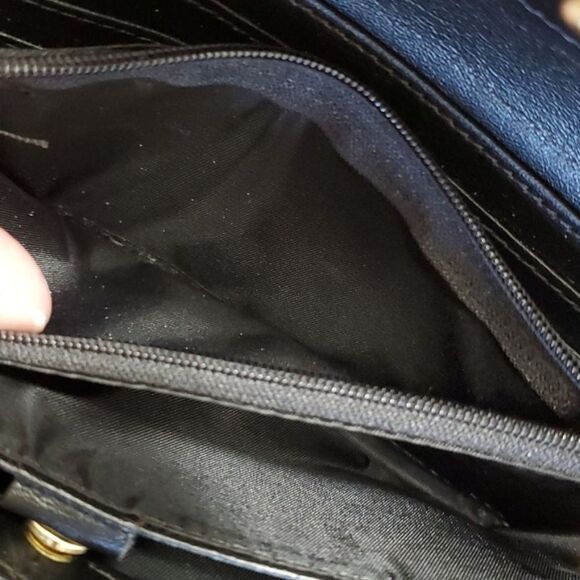 Stealth Mode black and tanish brown leather wallet - Picture 10 of 12